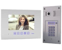 סט אינטרקום הכולל פנל תחת הטיח עם מצלמה וקודן + מסך זכוכית 7 אינץ' 2C